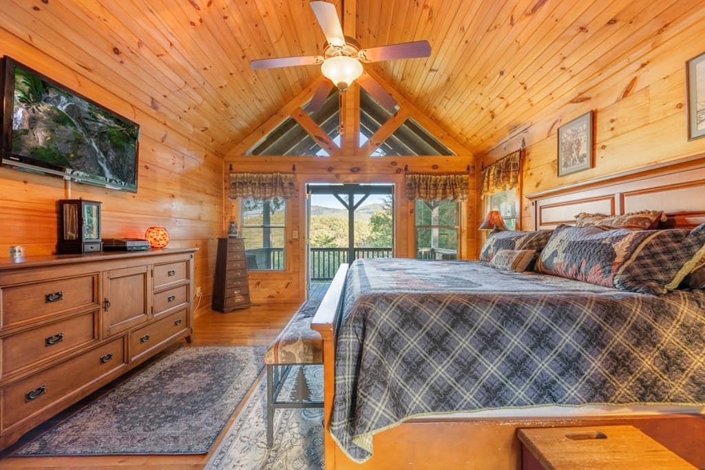 709 Laurel Creek Trail, Blue Ridge GA 30513 - Photo