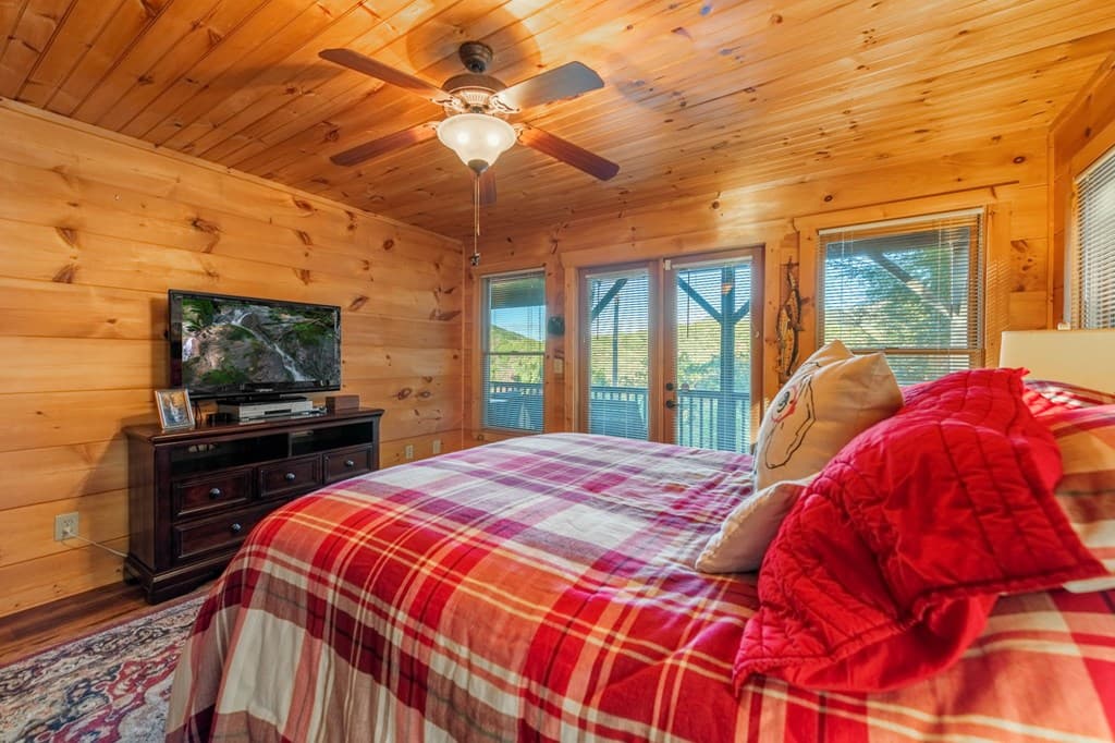 709 Laurel Creek Trail, Blue Ridge GA 30513 - Photo