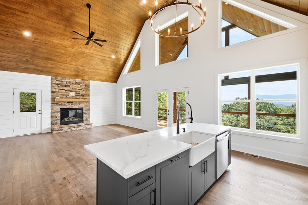 579 Overlook Loop, Young Harris GA 30582 - Photo