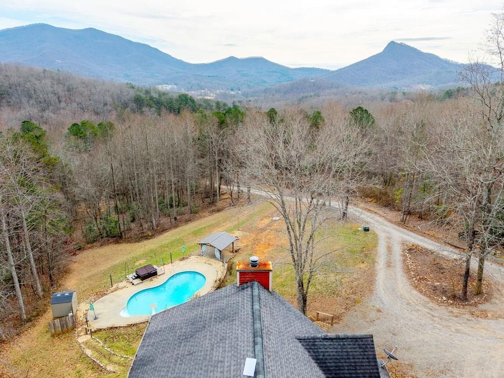 202 Bell Orchard Drive, Hayesville NC 28904 - Photo