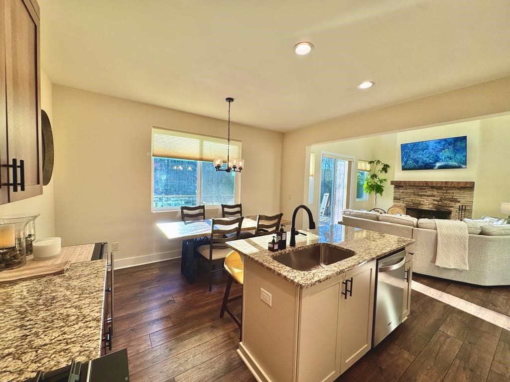 939 Sunset Road, Epworth GA 30541 - Photo