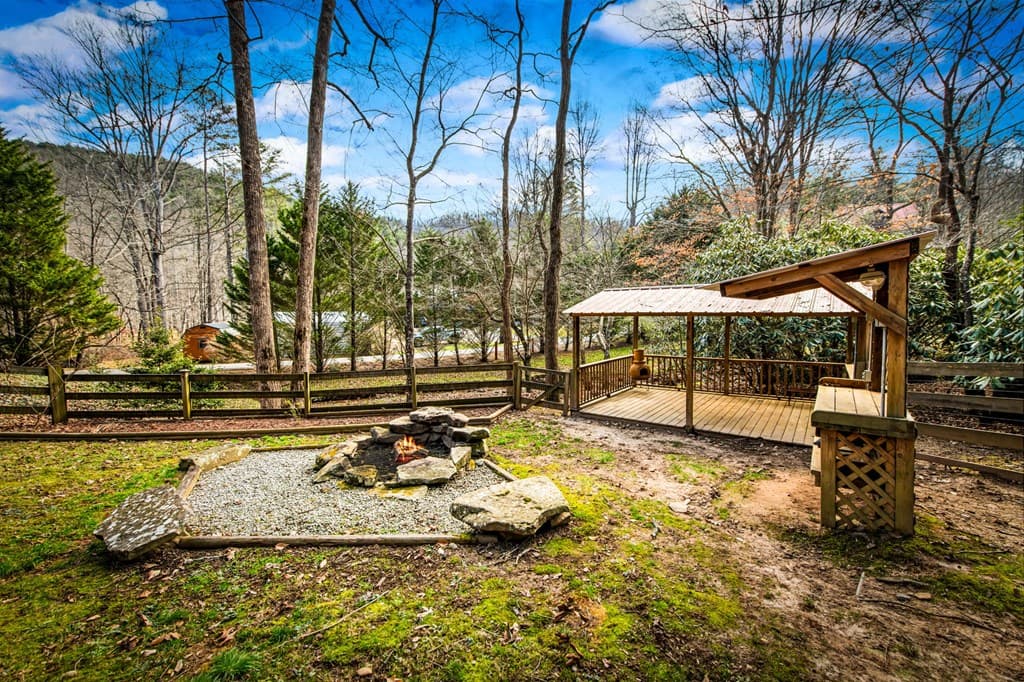 65 Jenkins Trail, Blairsville GA 30512 - Photo
