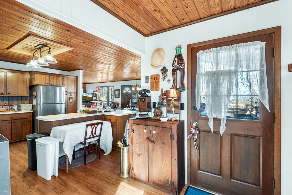 416 Autumn Hills Drive, Blairsville GA 30560 - Photo