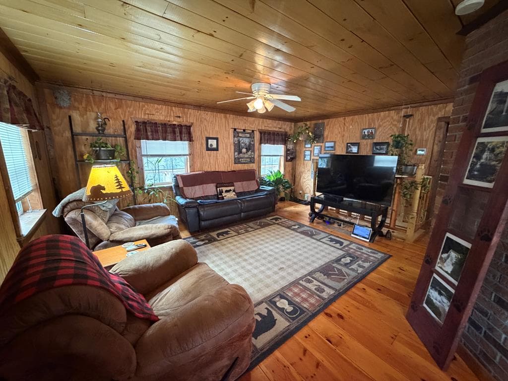 636 Bear Paw Trail, Blue Ridge GA 30513 - Photo