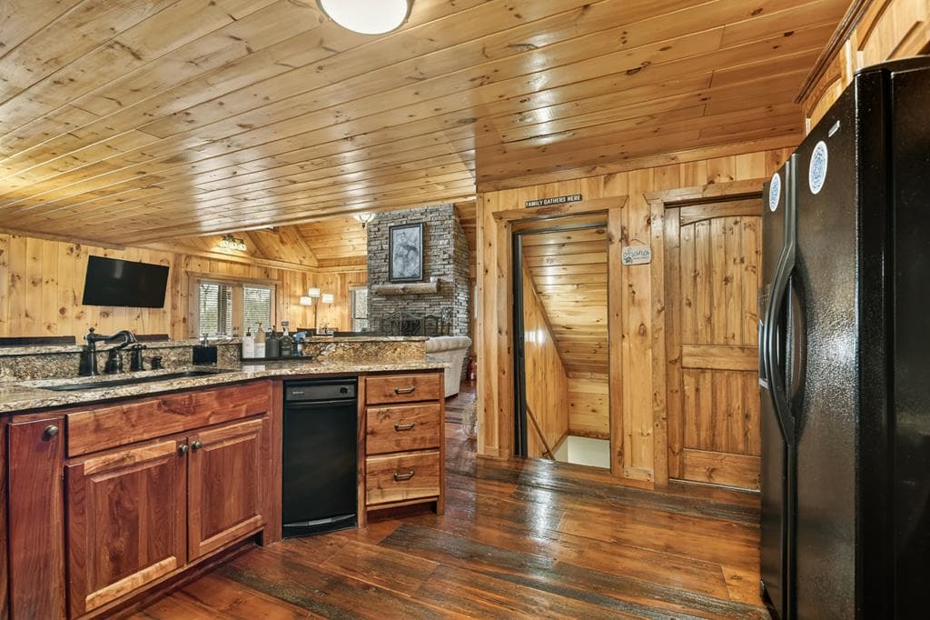 71 Rising Fawn Drive, Mineral Bluff GA 30559 - Photo
