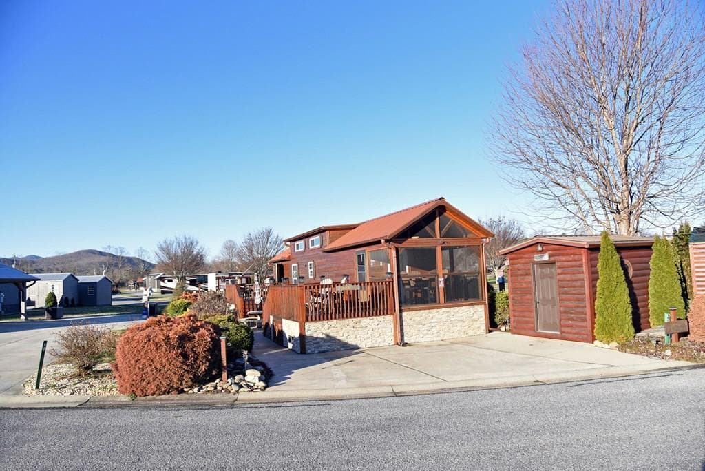 52 Foggy Mountain Road, Blairsville GA 30512 - Primary photo