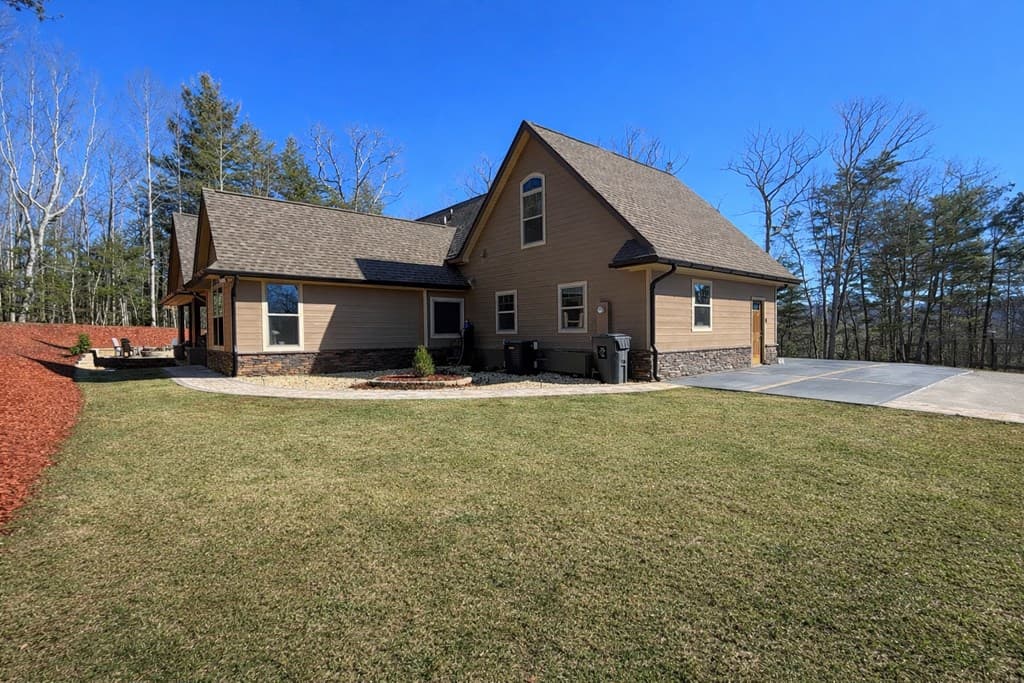 3331 Gumlog Road, Young Harris GA 30582 - Photo