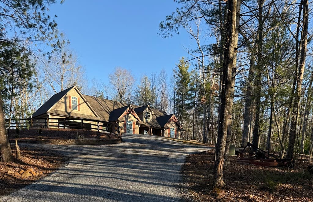 3331 Gumlog Road, Young Harris GA 30582 - Photo