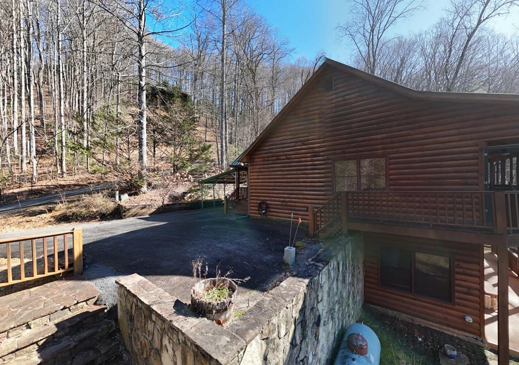 310 Barefoot Hills Road, Hiawassee GA 30546 - Photo