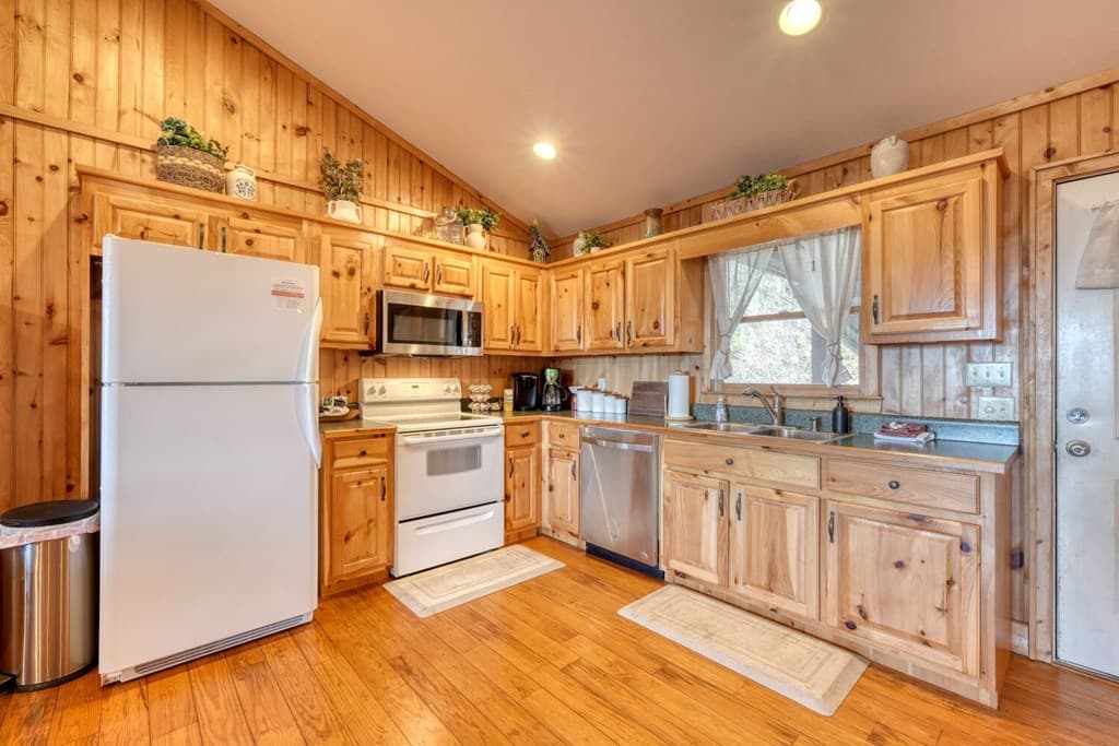 310 Barefoot Hills Road, Hiawassee GA 30546 - Photo
