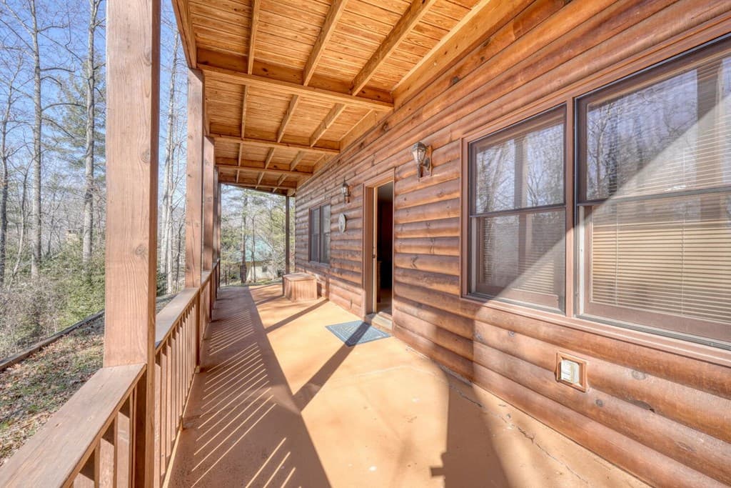 310 Barefoot Hills Road, Hiawassee GA 30546 - Photo