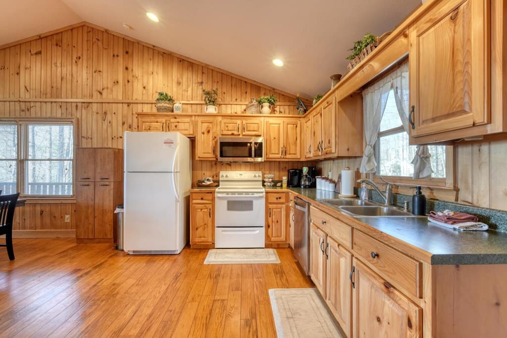 310 Barefoot Hills Road, Hiawassee GA 30546 - Photo