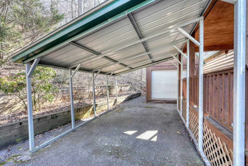 310 Barefoot Hills Road, Hiawassee GA 30546 - Photo