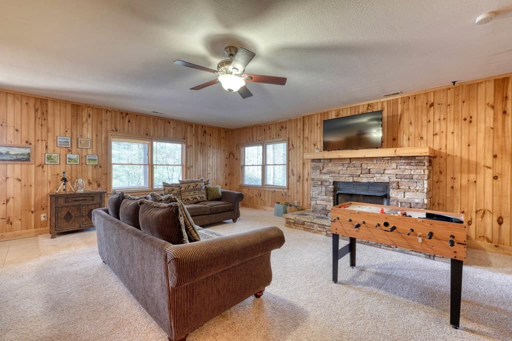 310 Barefoot Hills Road, Hiawassee GA 30546 - Photo