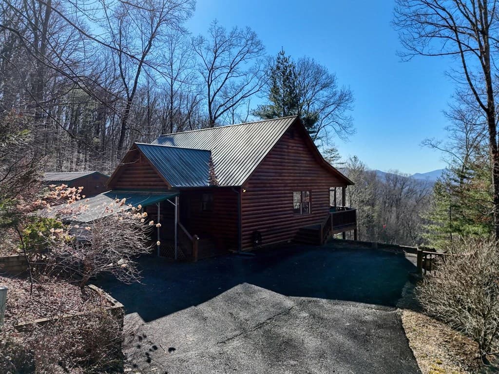 310 Barefoot Hills Road, Hiawassee GA 30546 - Photo