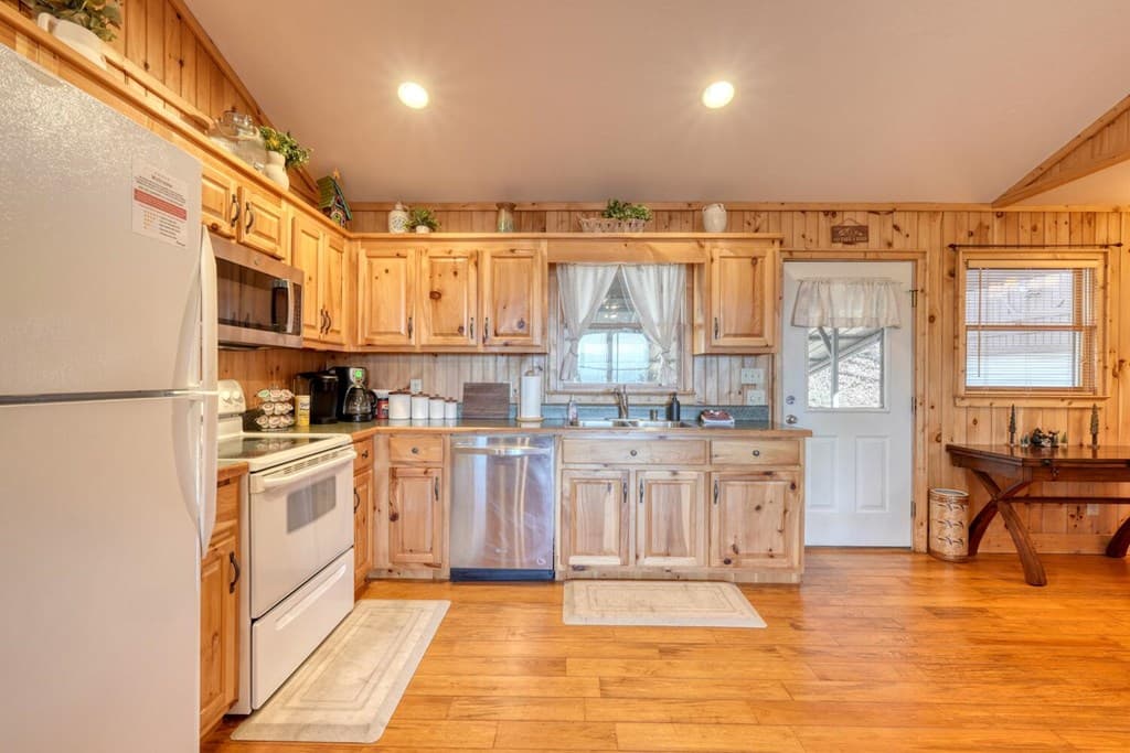 310 Barefoot Hills Road, Hiawassee GA 30546 - Photo