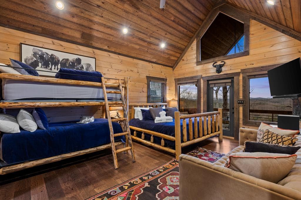 355 W Shalom Court, Blue Ridge GA 30513 - Photo