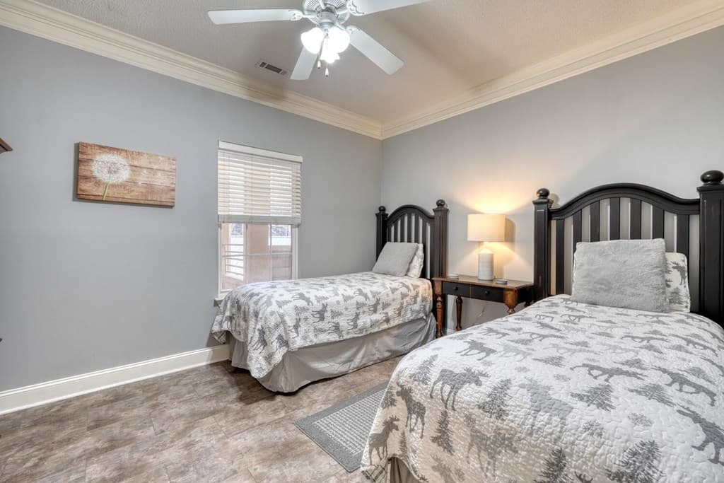 112 Glen Eagle Ct D202, Clayton GA 30525 - Photo