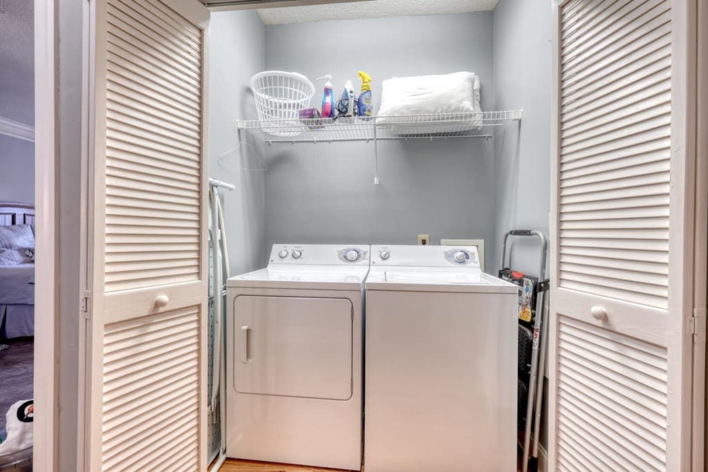 112 Glen Eagle Ct D202, Clayton GA 30525 - Photo