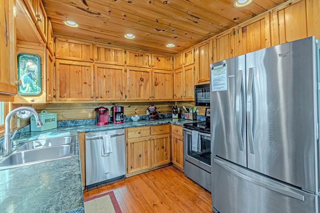 1023 Knollwood Road, Mineral Bluff GA 30559 - Photo
