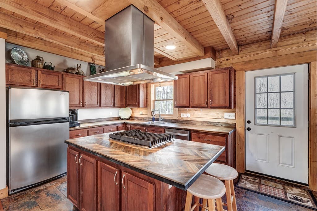 15 Mount Laurel Way, Blue Ridge GA 30513 - Photo