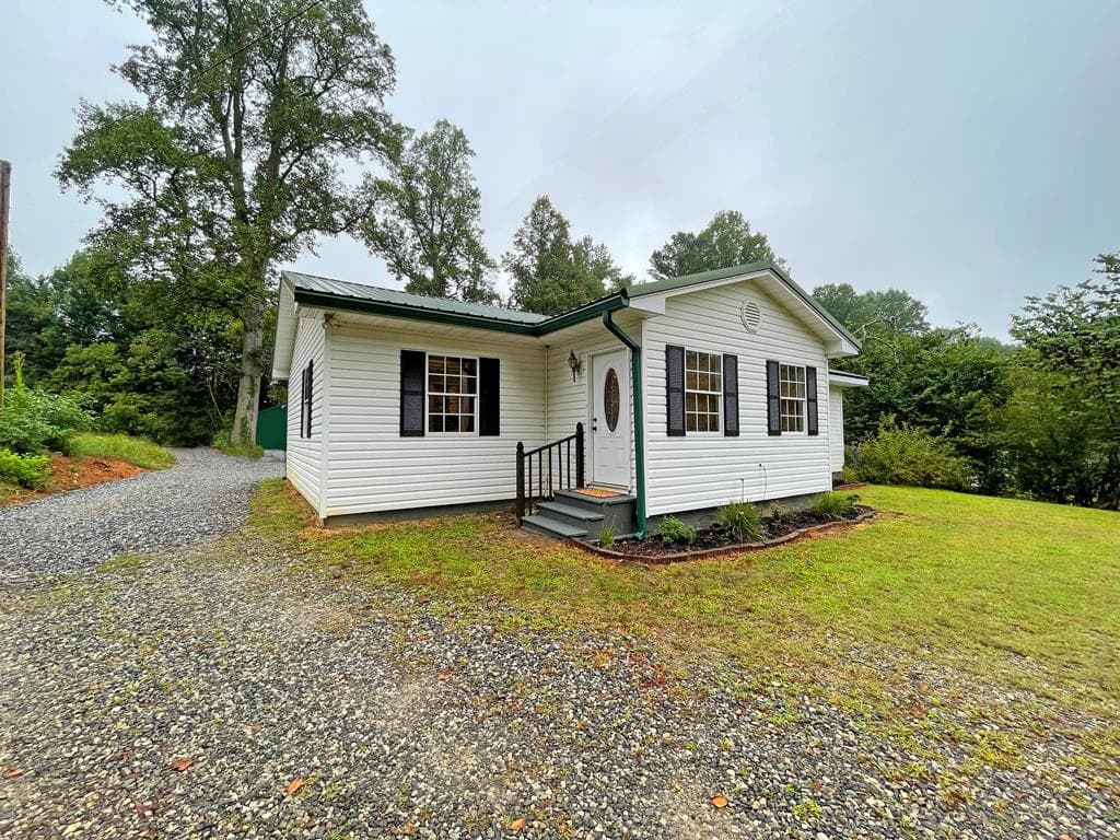 7420 Murphy Hwy, Blairsville GA 30512 - Primary photo