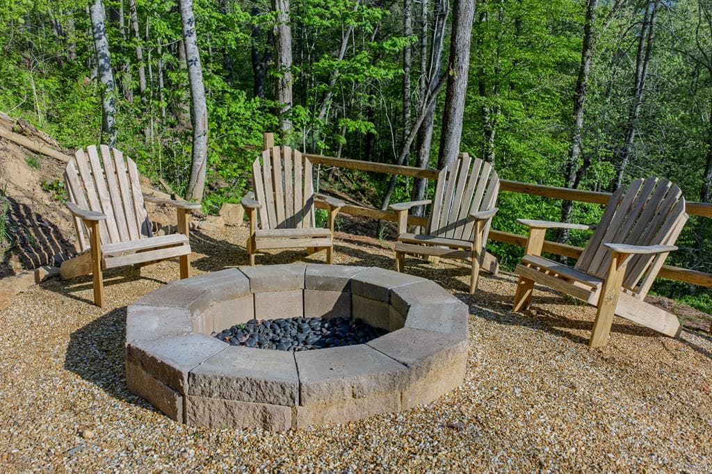 138 Rhondas Way, Ellijay GA 30540 - Photo