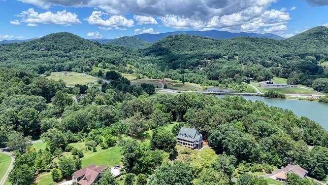 29 Caboose Lane, Hayesville NC 28904 - Photo