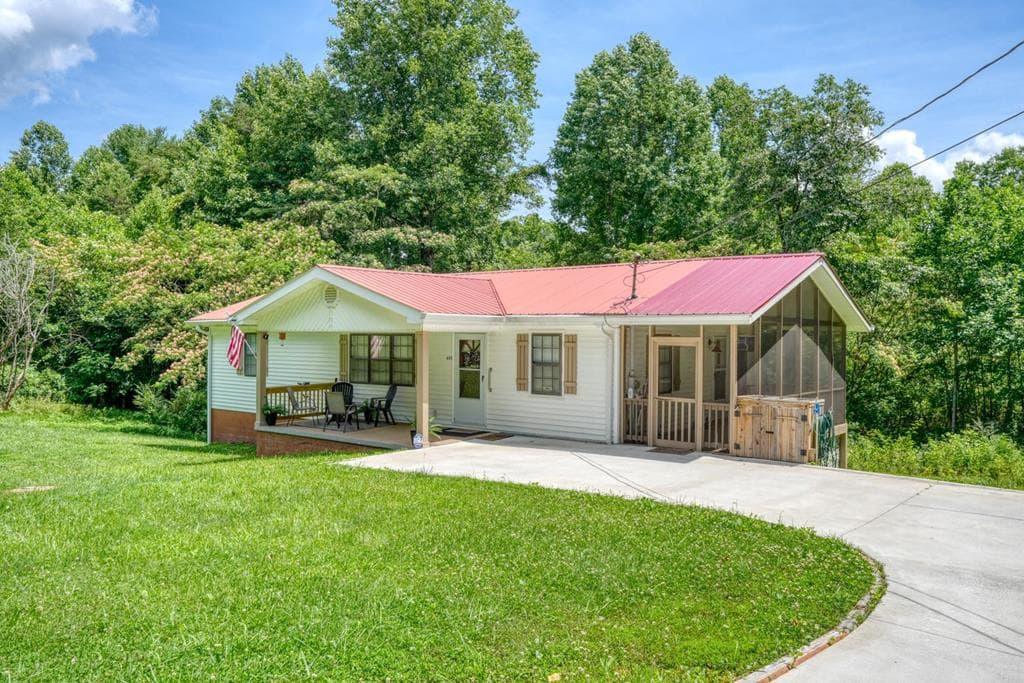 643 Number 20 Mine Road, Mccaysville GA 30555 - Photo
