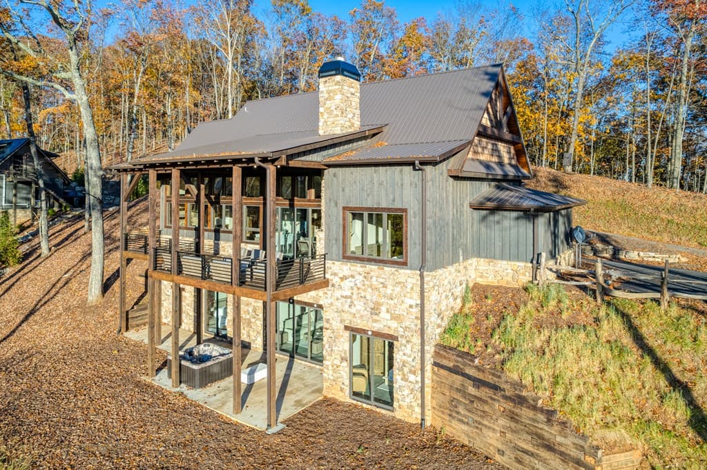 180 Wawayanda Drive, Mineral Bluff GA 30559 - Photo