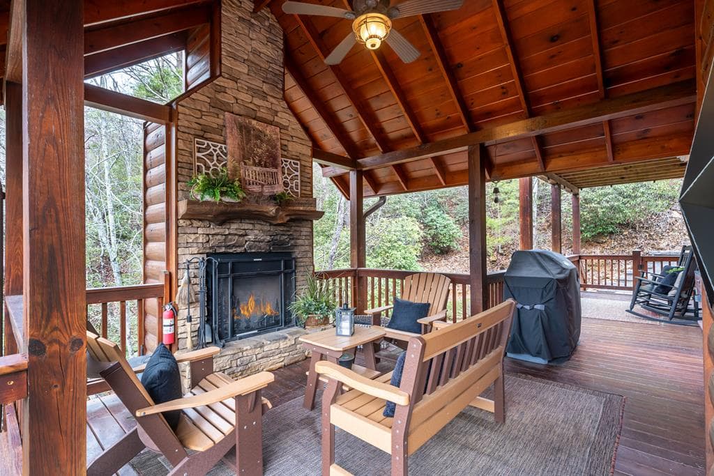 411 Ridge Trail, Blue Ridge GA 30513 - Photo