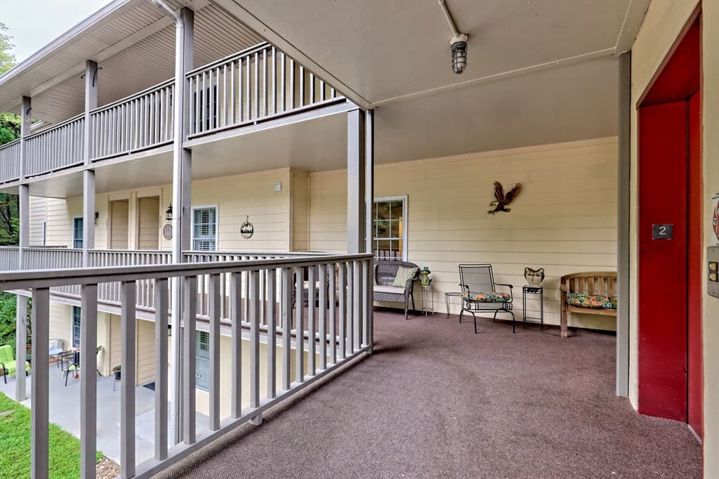 300 Ginger Creek Lane, Clayton GA 30525 - Photo