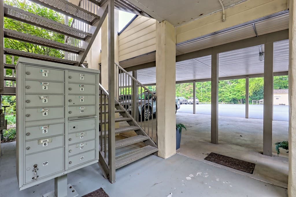 300 Ginger Creek Lane, Clayton GA 30525 - Photo