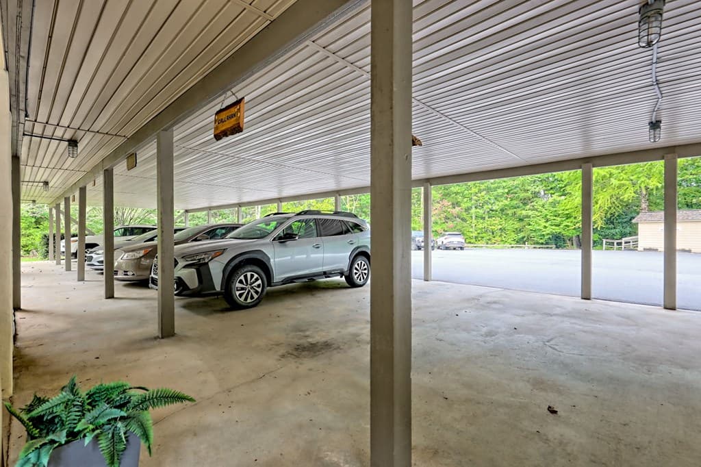 300 Ginger Creek Lane, Clayton GA 30525 - Photo
