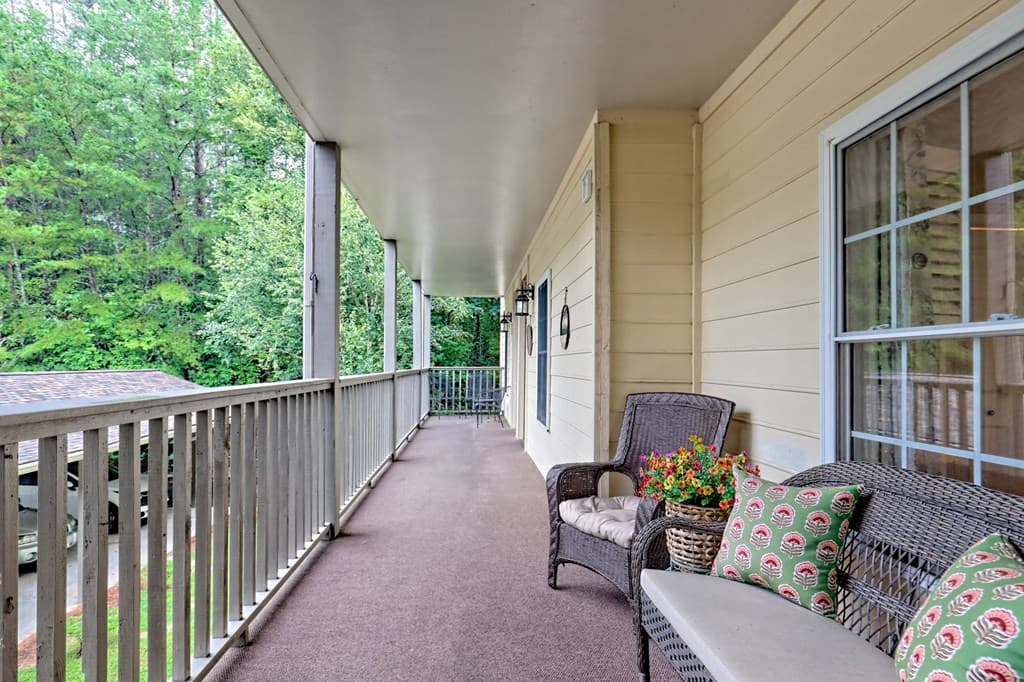 300 Ginger Creek Lane, Clayton GA 30525 - Photo