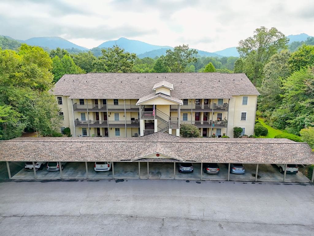 300 Ginger Creek Lane, Clayton GA 30525 - Primary photo