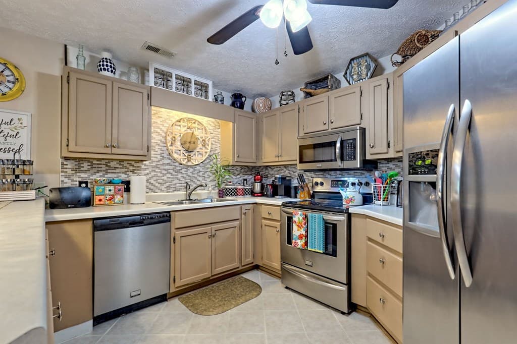 300 Ginger Creek Lane, Clayton GA 30525 - Photo