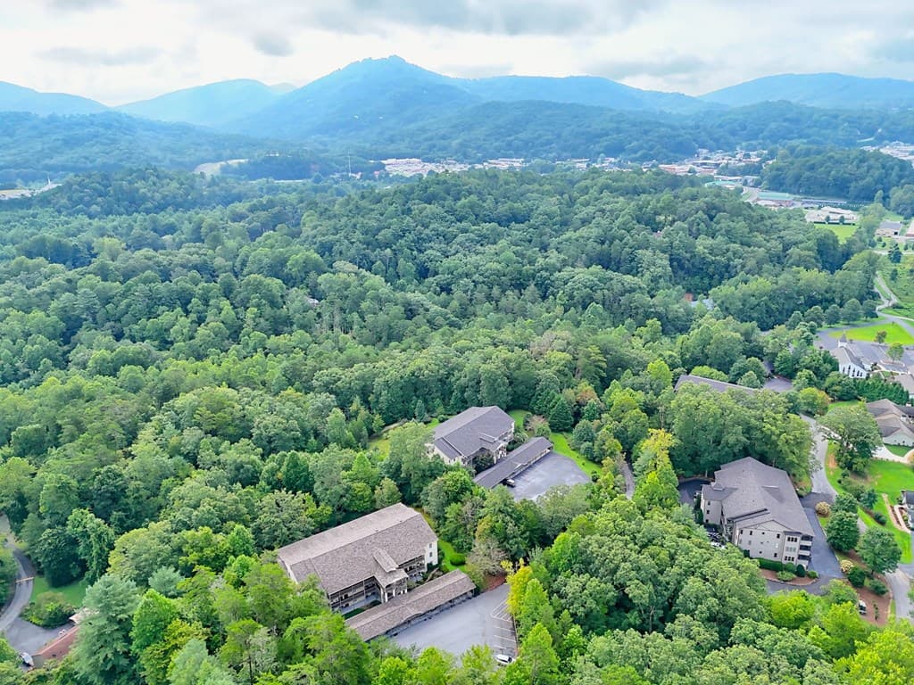 300 Ginger Creek Lane, Clayton GA 30525 - Photo