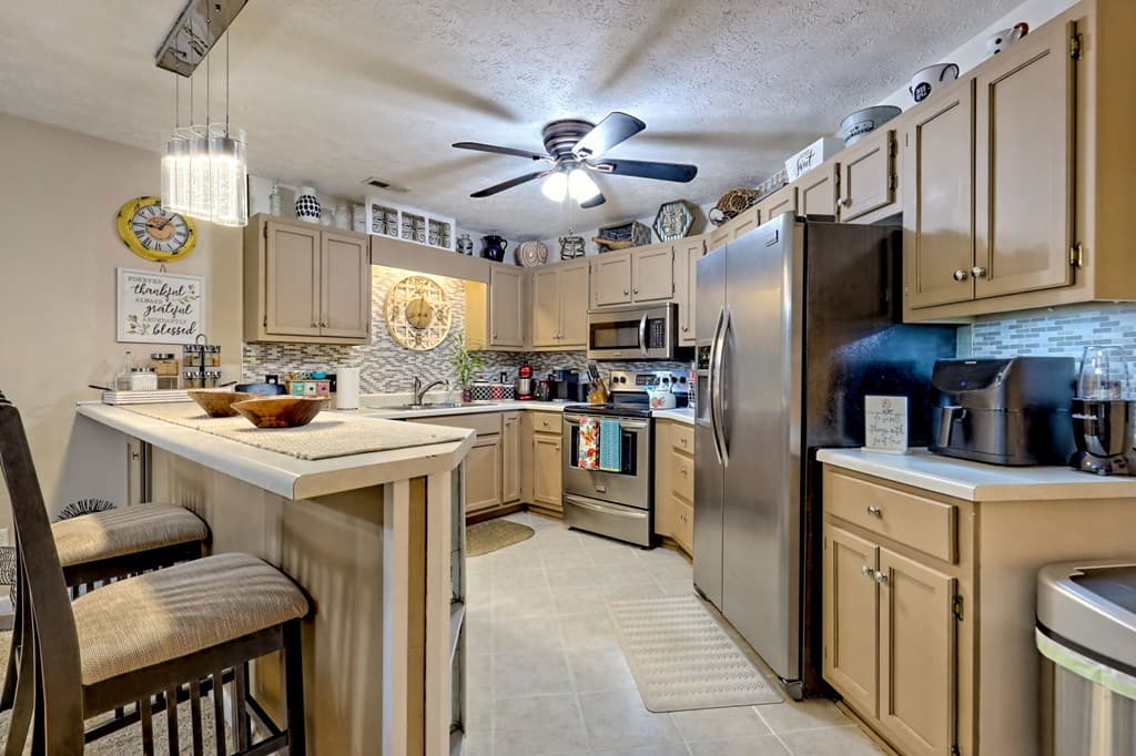 300 Ginger Creek Lane, Clayton GA 30525 - Photo