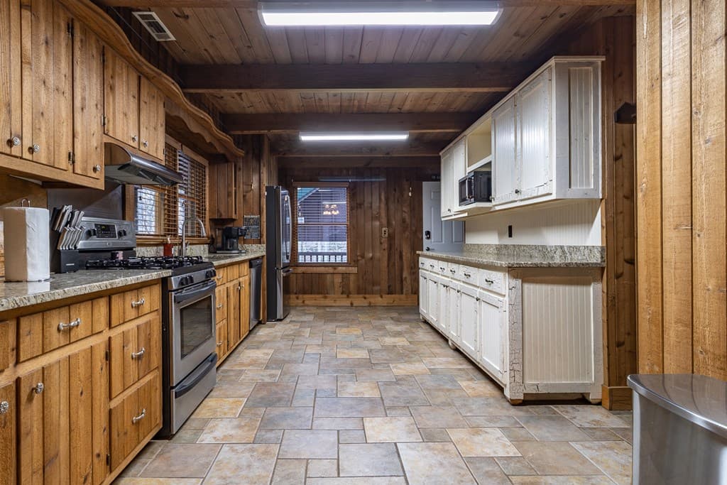 131 Ralph Hickey Rd, Chatsworth GA 30705 - Photo