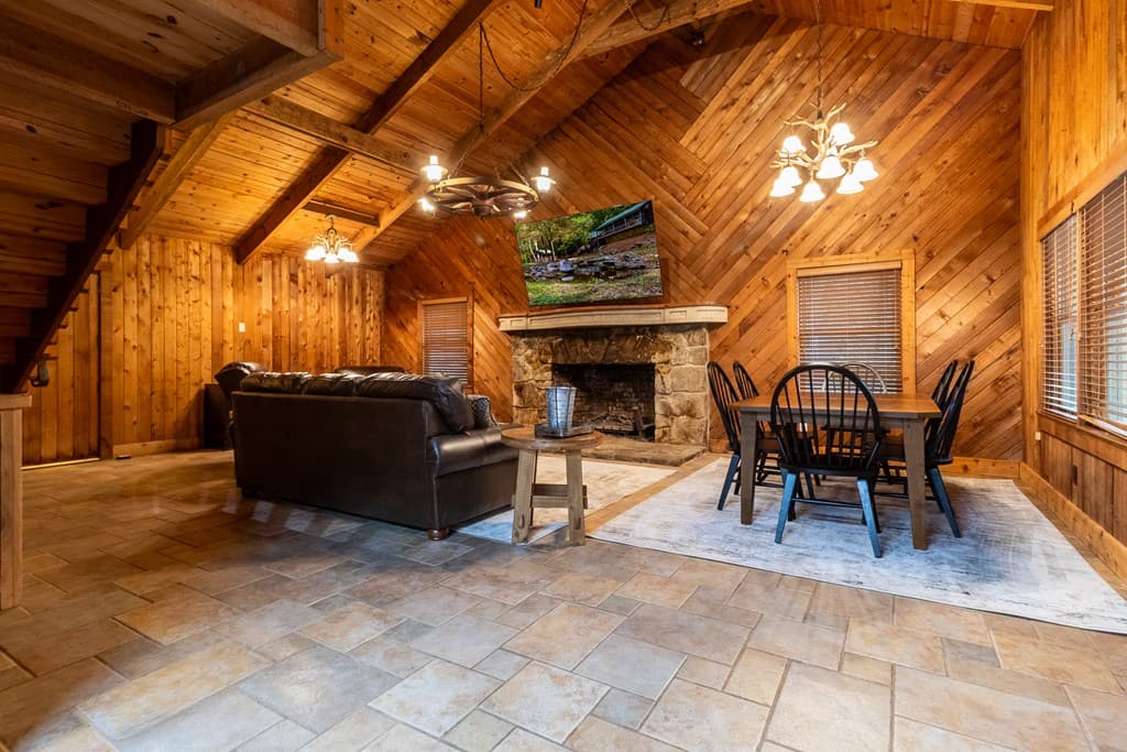 131 Ralph Hickey Rd, Chatsworth GA 30705 - Photo
