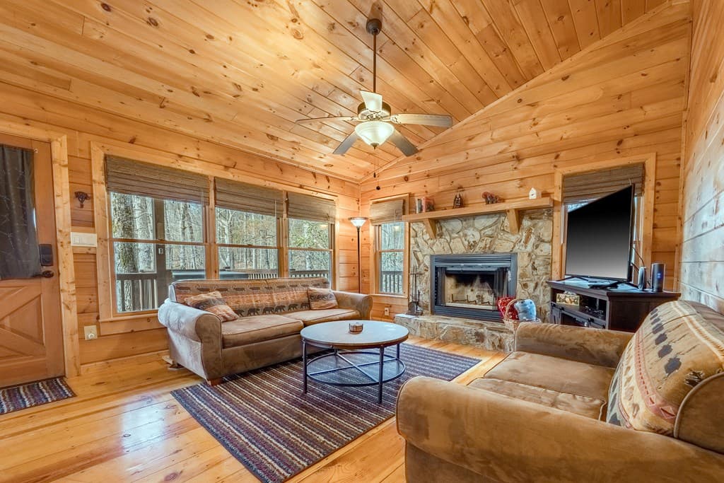 1165 Little Bushy Head Road, Blue Ridge GA 30513 - Photo