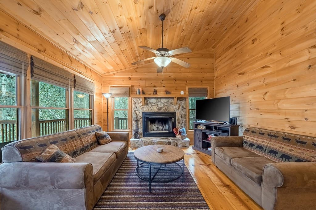 1165 Little Bushy Head Road, Blue Ridge GA 30513 - Photo