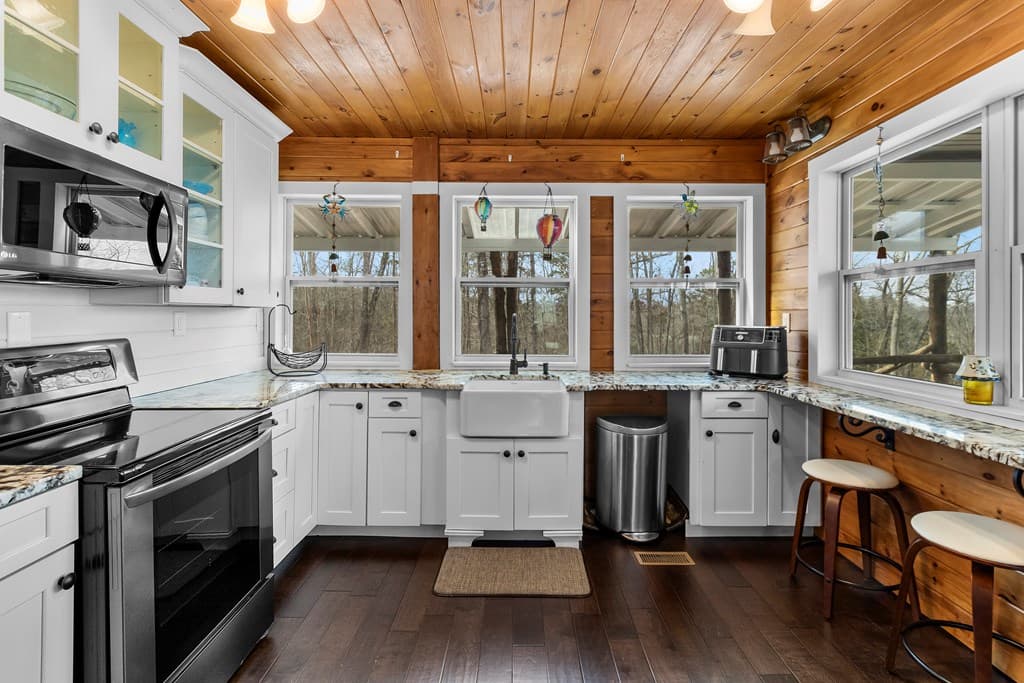 56 Robins Ridge, Blue Ridge GA 30513 - Photo