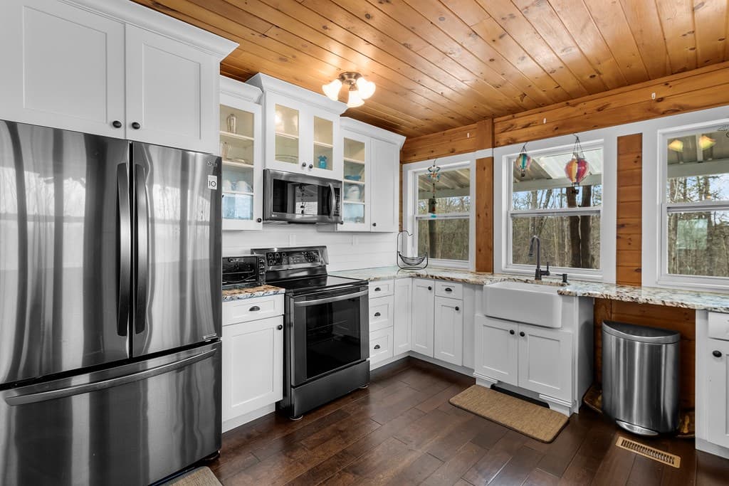 56 Robins Ridge, Blue Ridge GA 30513 - Photo