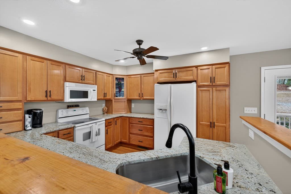 756 Gordon Thomas Road, Blairsville GA 30512 - Photo