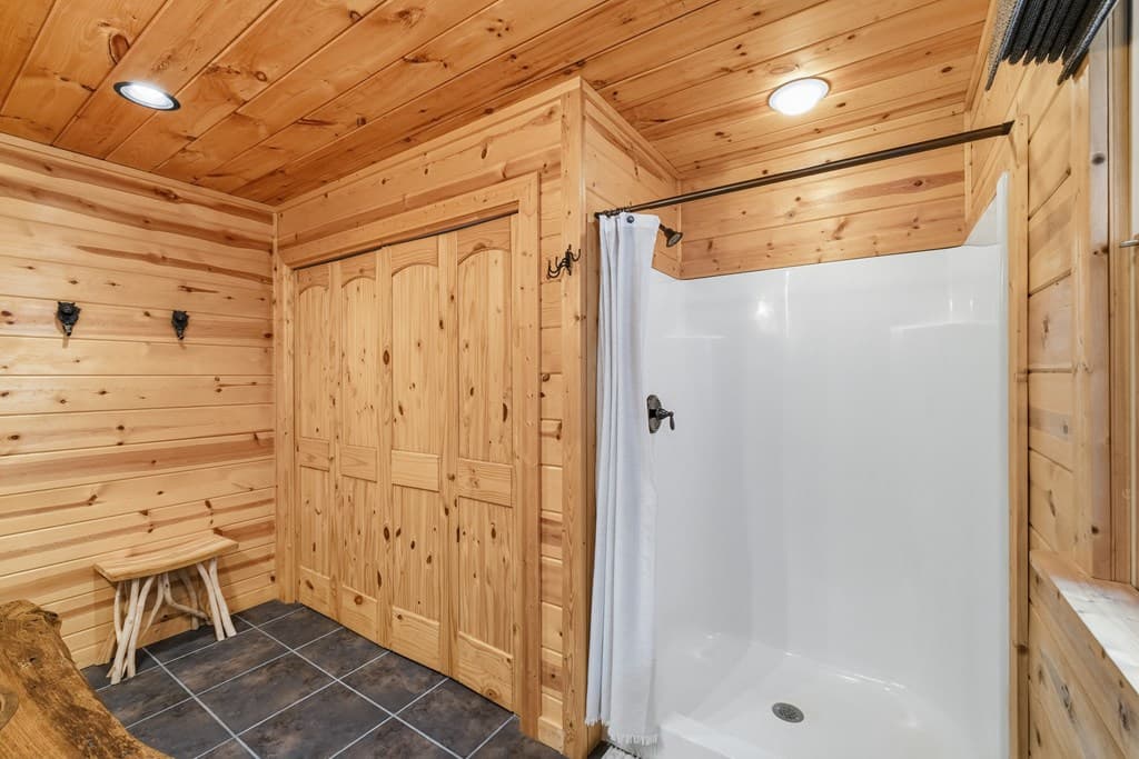 101 Falling Rock Road, Blue Ridge GA 30513 - Photo