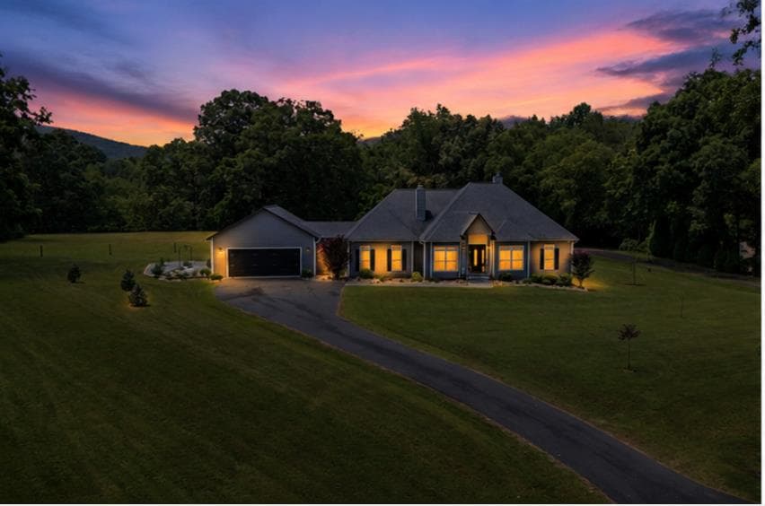 1502 Smithfield Lane, Young Harris GA 30582 - Primary photo