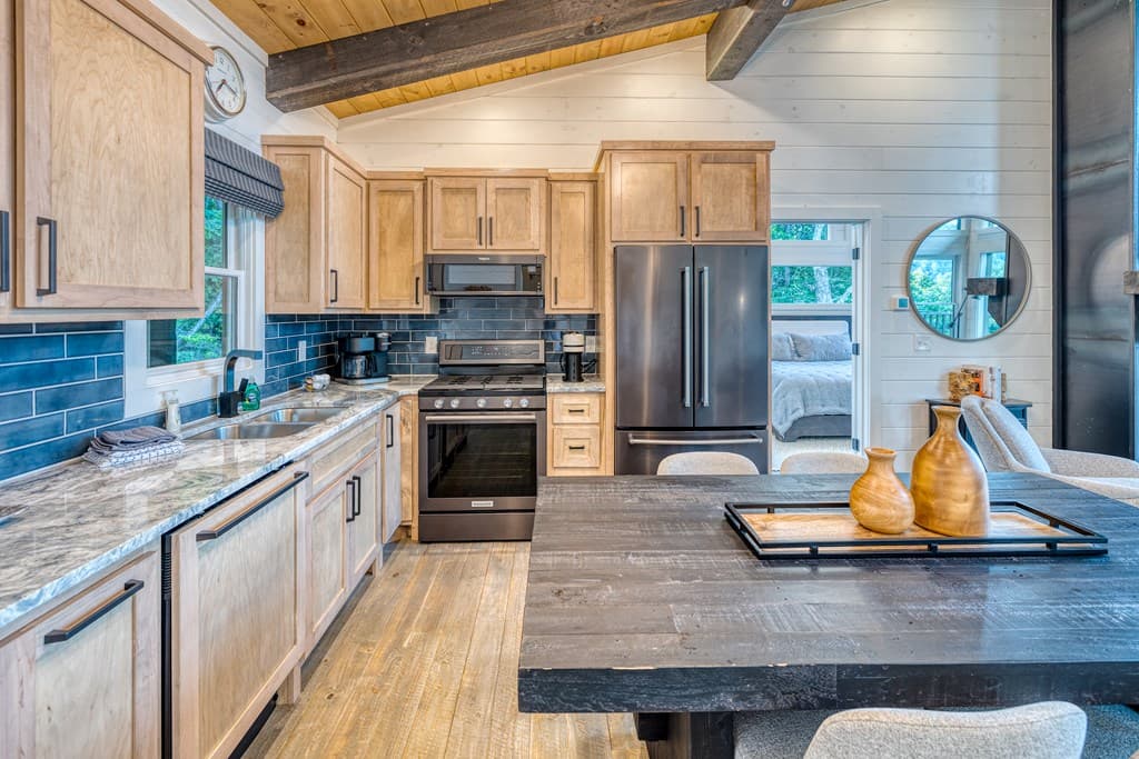 281 Raintree Bend, Blue Ridge GA 30513 - Photo