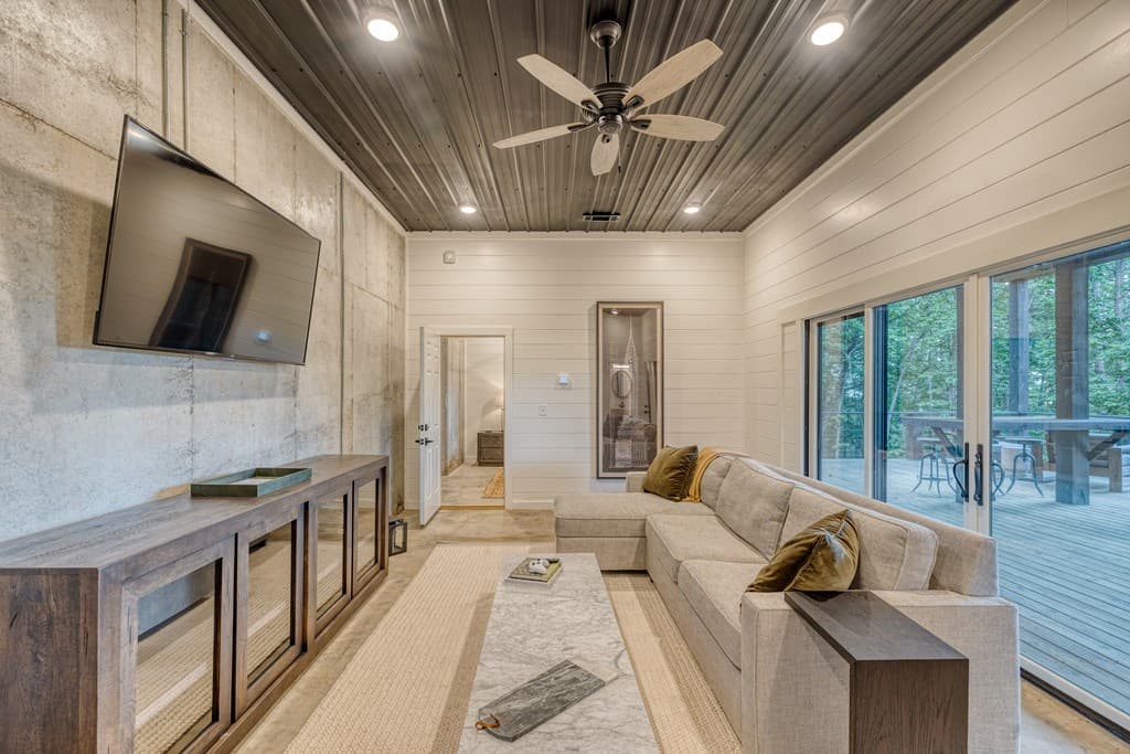 281 Raintree Bend, Blue Ridge GA 30513 - Photo